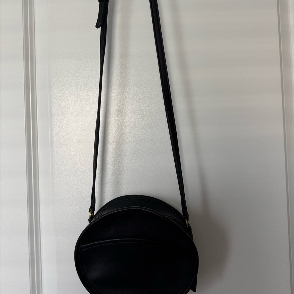 Elegant Black Crossbody Bag